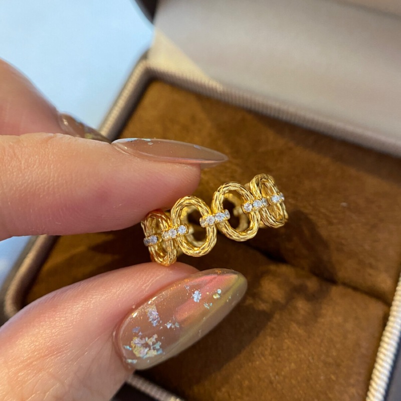 Street Fashion Rings - ミニマリストヒップホップスタイル中空ダイヤモンドインレイ連動リング女性のためのファッション光沢のあるオーバルリングパーティージュエリーギフト