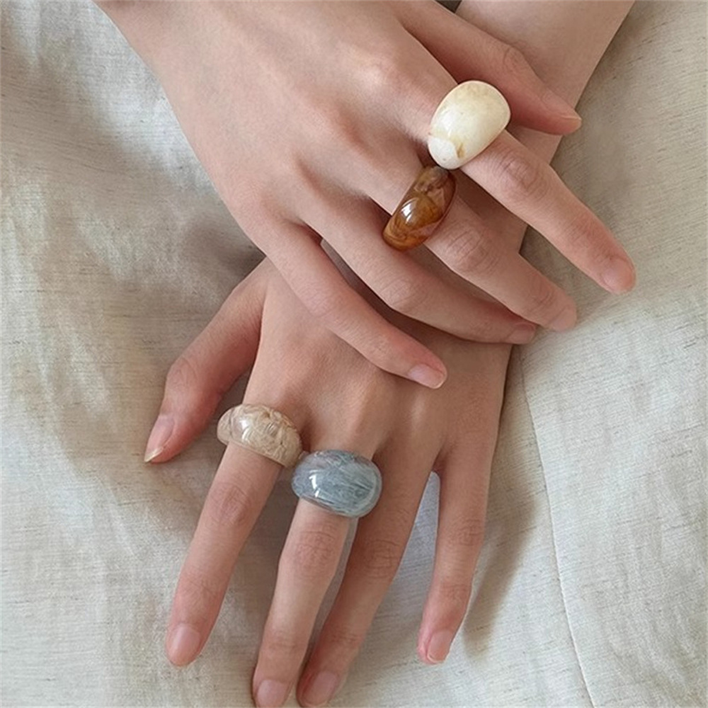 Street Fashion Blog - 女性のためのユニークなアクリルリング,レトロスタイル,アーバンスタイル,シンプルな旅行,ジュエリーギフト,ファッション,新しい