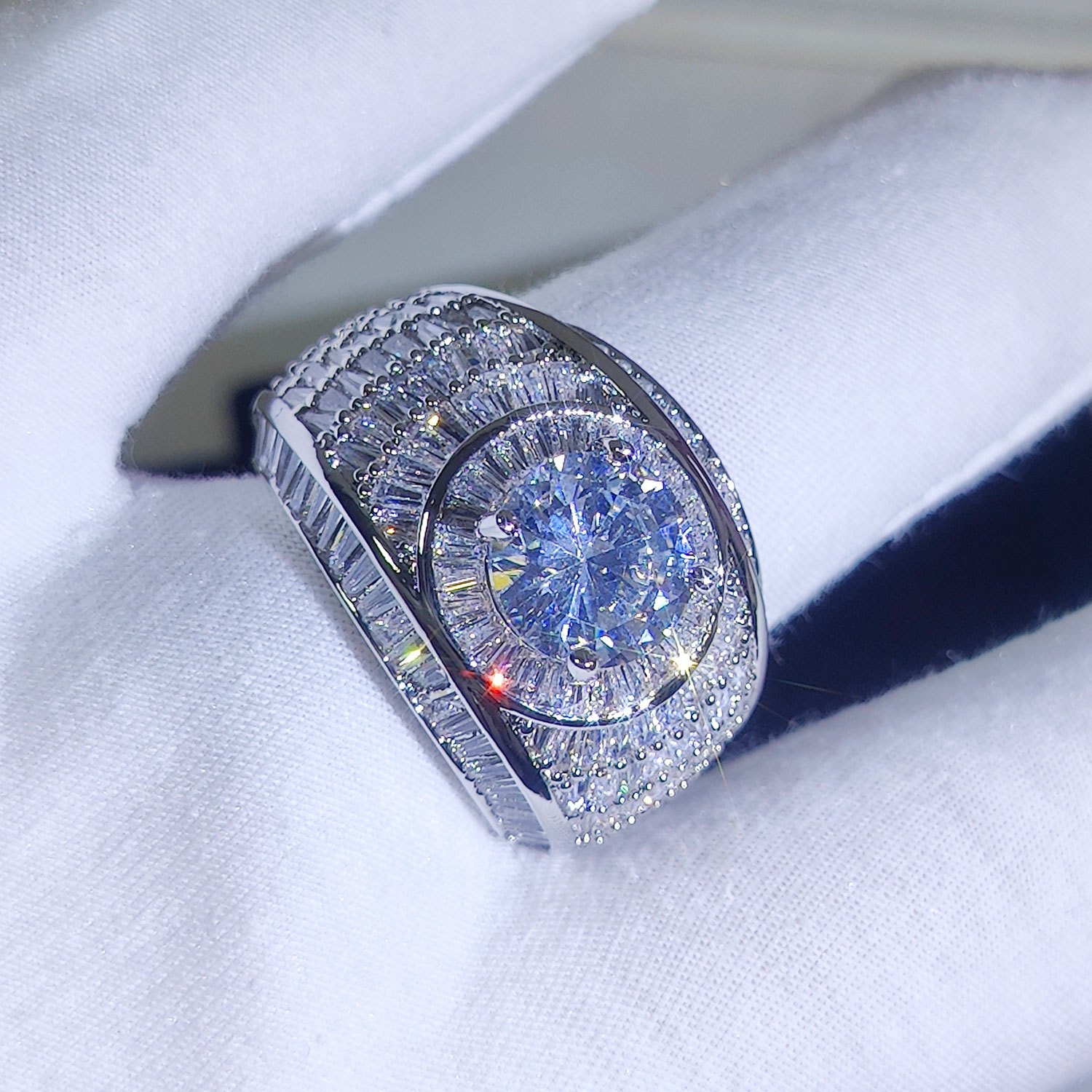 男性と女性のための銀と18k金メッキのクラスターリング,大き - Street Fashion Rings のレビューと価格