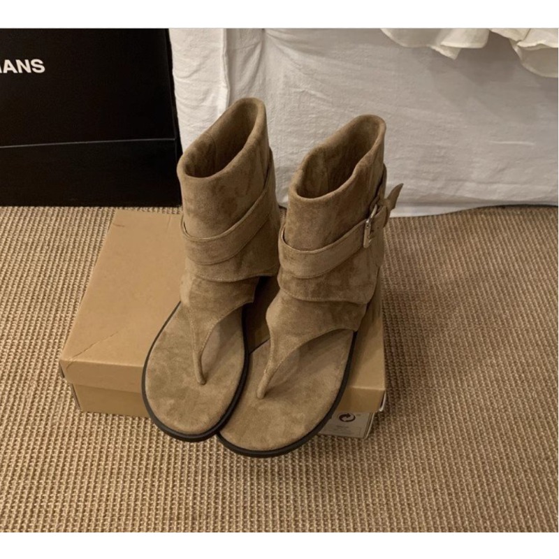 夏のファッショントレンド　トラウザーズレッグブーツ　カジュア - Street Fashion Rome 2026 のレビューと価格
